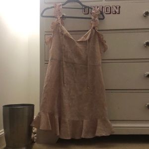 PRINCESS POLLY light pink dress with ruffle sleeve